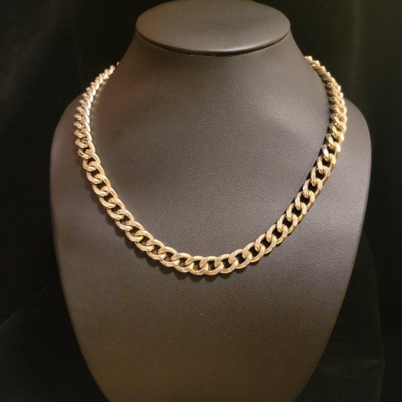 Vintage Thick Gold Chain Necklace - Picture 2 of 3